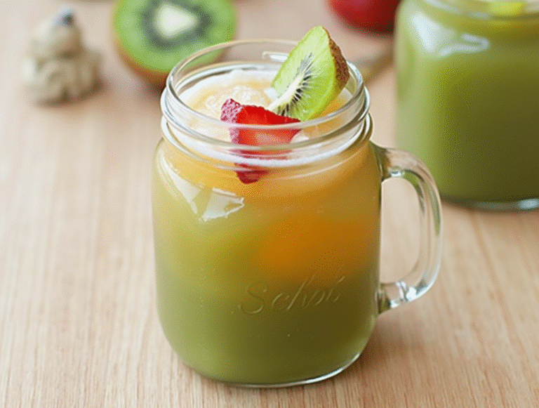 How to Make Kiwi Strawberry Iced Green Tea at Home